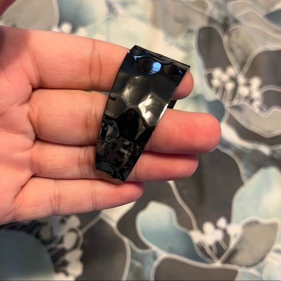 NWOT paparazzi black snake print bracelet - Picture 2 of 4